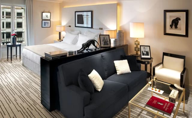 Hôtel Montaigne-Economy Suite, 1 King Bed, City View-6