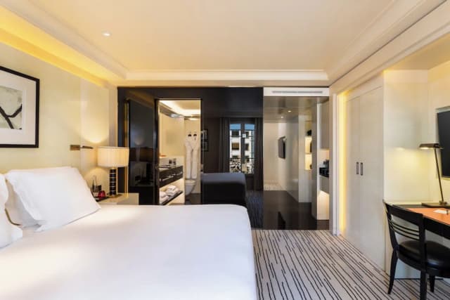 Hôtel Montaigne-Suite, 1 King Bed, Terrace, City View-10