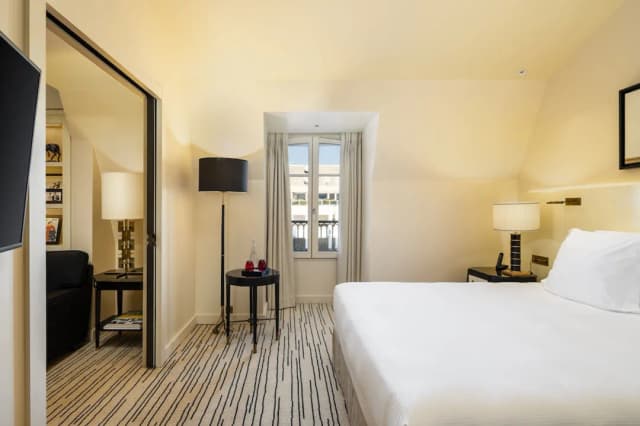 Hôtel Montaigne-Suite, 1 King Bed, City View-8