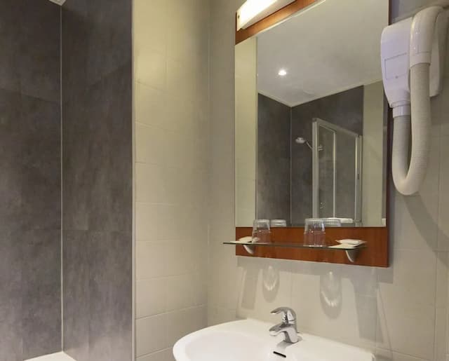 호텔 파리 빌레트-더블룸 (1 or 2 persons)-4