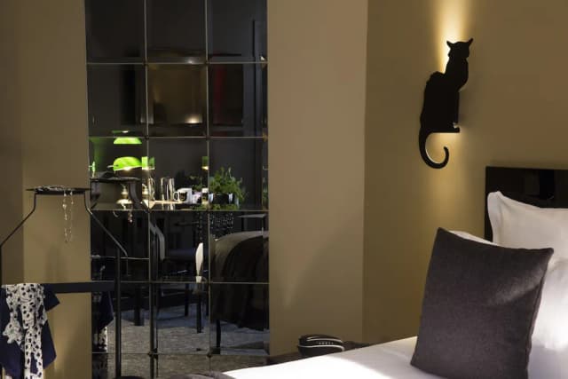 オテル ル シャ ノワール-スタンダード ダブルまたはツインルーム-8