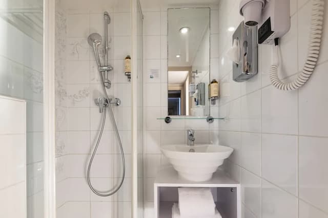 Hôtel Joe M-经典单人房 (1 Single Bed)-5