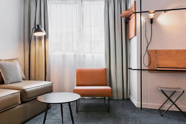 法國巴黎巴士底 Moxy 酒店-家庭客房, 1 張加大雙人床和 1 張沙發床-4