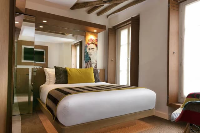 左岸精選飯店-豪華雙人房-1