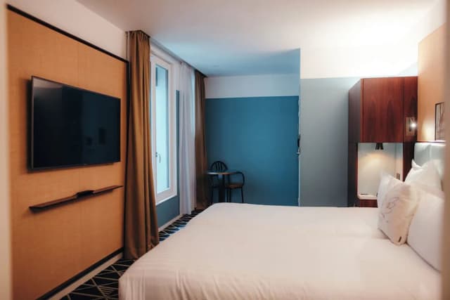 布魯梅艾菲爾飯店-豪華雙床房-2