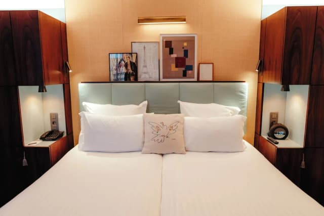 布魯梅艾菲爾飯店-豪華雙床房-1