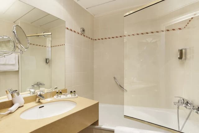 盧浮宮里拉思飯店-標準客房-3