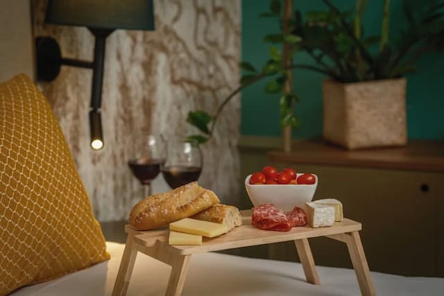 Avalon Hotel Paris Gare du Nord-Triple Room-3