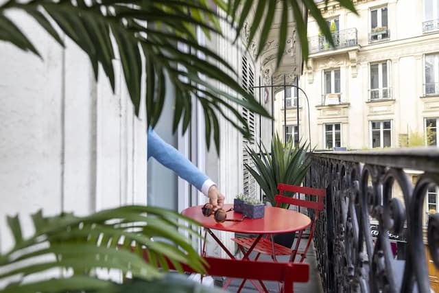 Avalon Hotel Paris Gare du Nord-Superior Double Room, Balcony-3