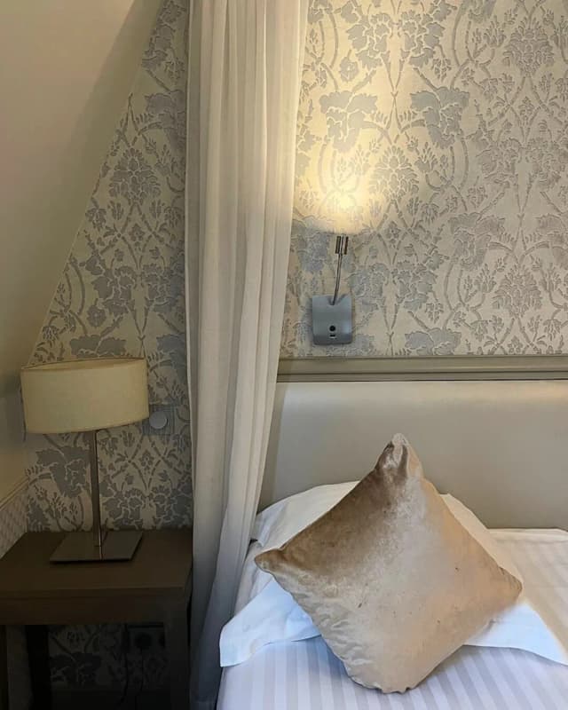 Hotel Monceau Wagram-Romantic Superior Double Room-4