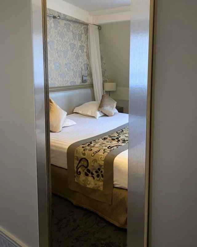 Hotel Monceau Wagram-Romantic Superior Double Room-2