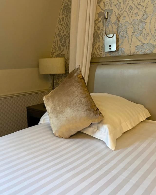 Hotel Monceau Wagram-Romantic Superior Double Room-8