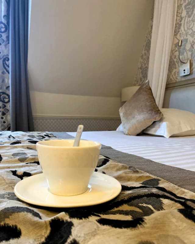 Hotel Monceau Wagram-Romantic Superior Double Room-7