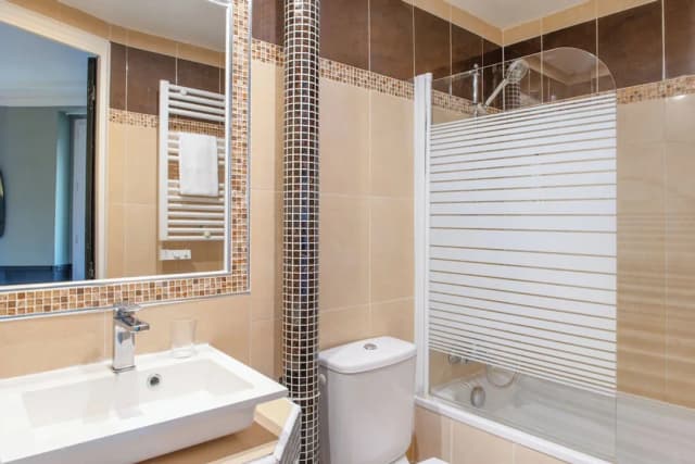 阿瓦馬普羅尼飯店-高級客房, 1 張標準雙人床-4