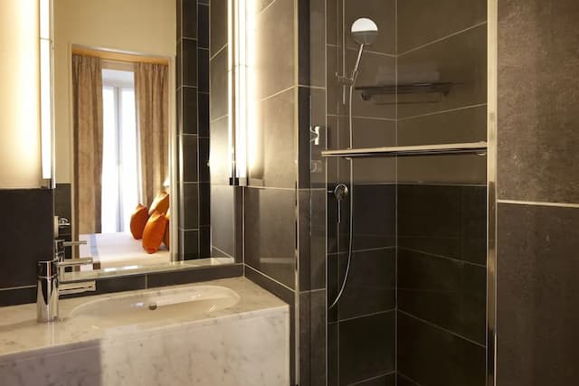 巴士底瑪萊飯店-雙床房-8