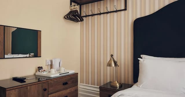 哥倫比亞飯店-經濟雙人房-3