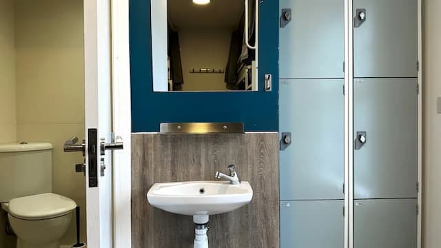 Smart Camden Inn Hostel-1 bed 6 Bed Shared Dormitory, Ensuite-6