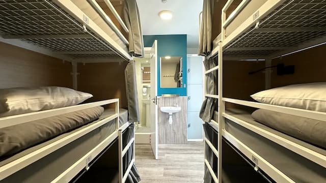 Smart Camden Inn Hostel-Private 6 Bed Dorm (Ensuite)-4