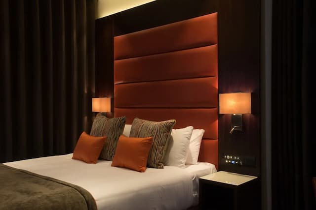 St George Hotel Wembley-Superior Double or Twin Room-6