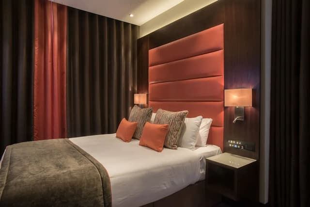 St George Hotel Wembley-Superior Double or Twin Room-7