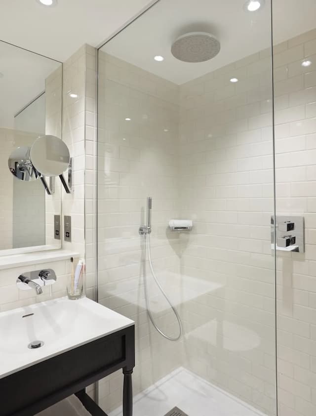 The Clermont London, Victoria-Deluxe Room, 1 King Bed-2