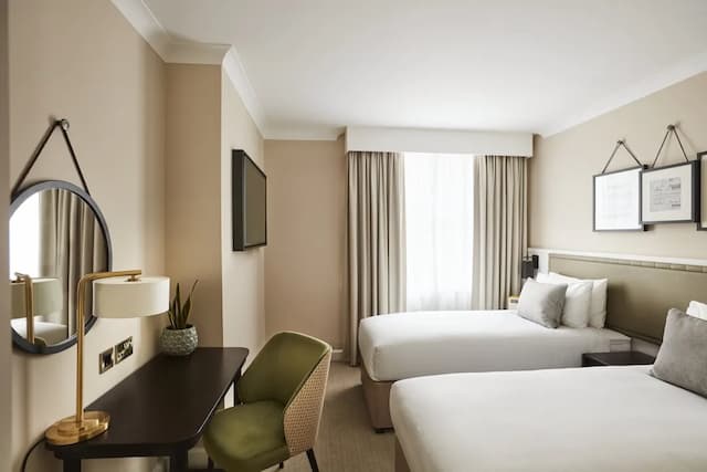 The Clermont London, Victoria-Classic Twin Room-1