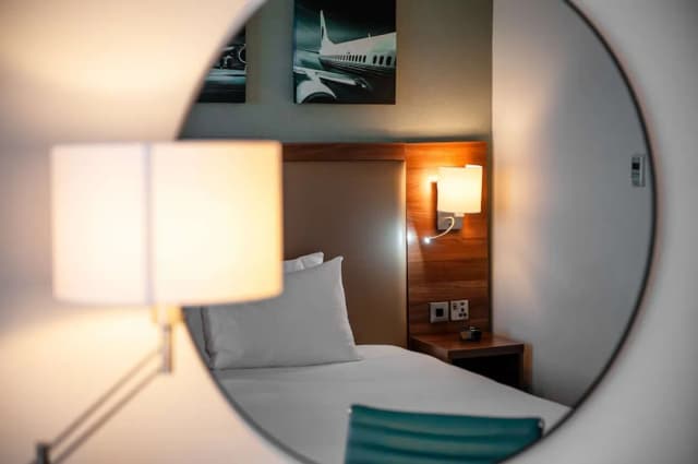 Hilton Garden Inn London Heathrow Airport-客房, 1 张大床, 无障碍-2