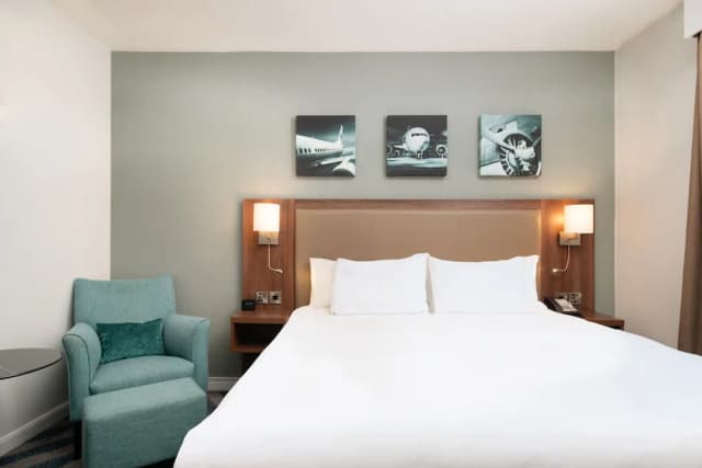 Hilton Garden Inn London Heathrow Airport-客房, 1 张特大床-2