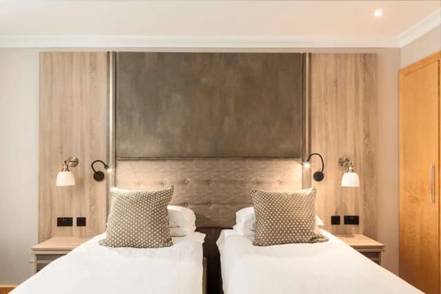 コートハウス ホテル-スタンダード ルーム シングルベッド 2 台-2