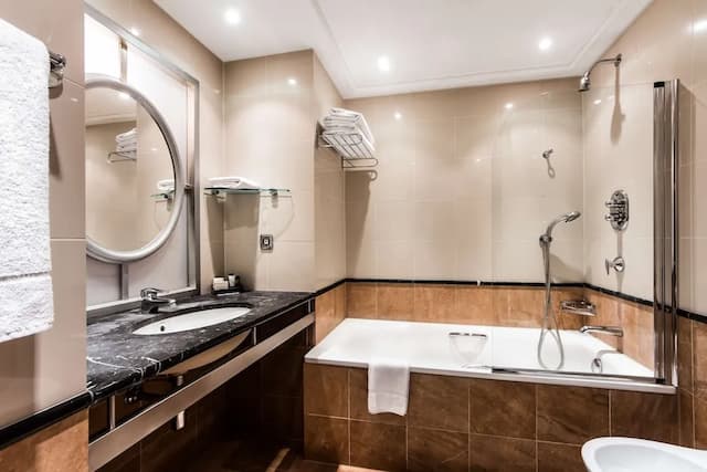 倫敦法院酒店-高級客房, 1 張加大雙人床-7