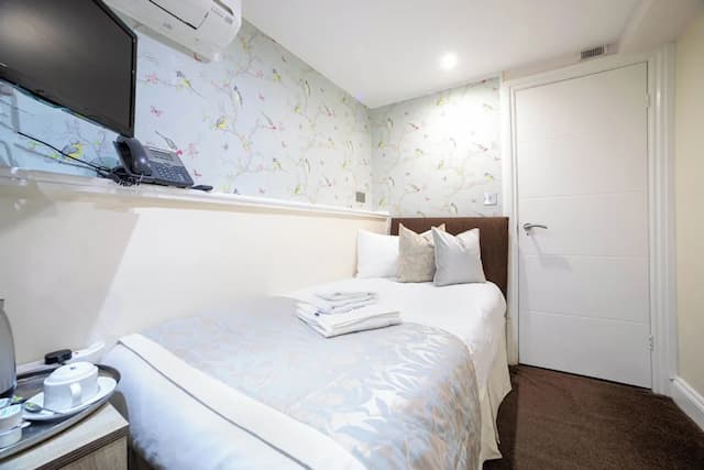 ホテル シェパーズ ブッシュ ロンドン-エコノミー シングル ルーム 窓なし (Basement)-2