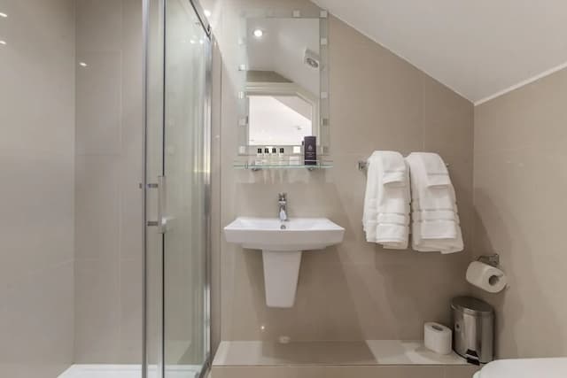 ホテル シェパーズ ブッシュ ロンドン-スタンダード ツインルーム-7