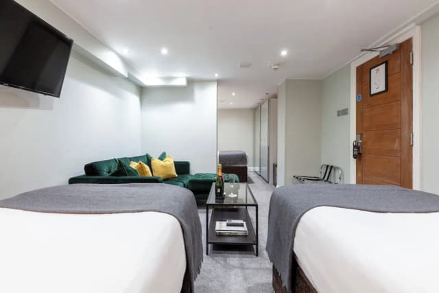 ホテル シェパーズ ブッシュ ロンドン-スタンダード 4 人部屋-11