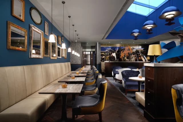 Hilton London Bankside-Executive Suite, 1 King Bed - Lounge Access-3