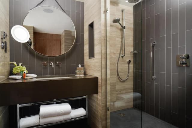 Hilton London Bankside-Executive Suite, 1 King Bed - Lounge Access-5