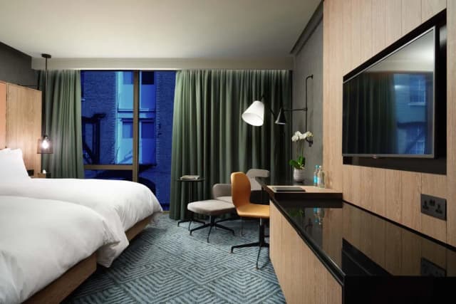 Hilton London Bankside-Deluxe Room, 2 Twin Beds-3