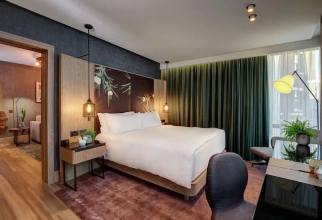 Hilton London Bankside-Design Suite, 1 King Bed (Vegan) - Lounge Access-3