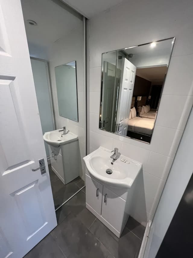 Goodwood Hotel-Family Room, Private Bathroom-4