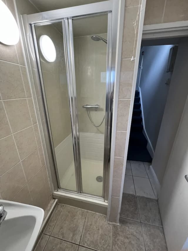 Goodwood Hotel-Double Room, Shared Bathroom-7