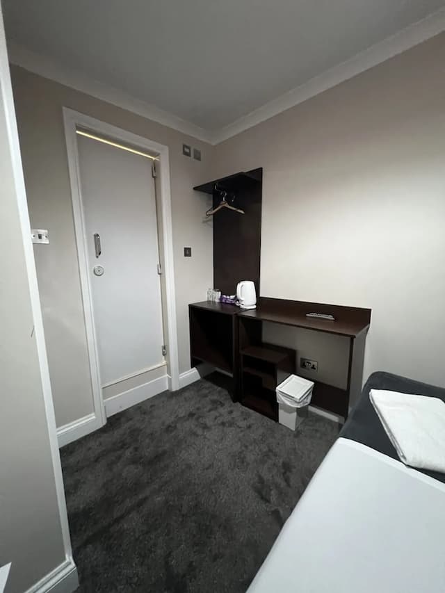 Goodwood Hotel-Double Room, Private Bathroom-2