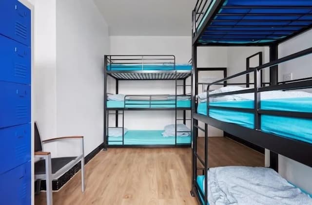 NX London Hostel-9-bed Private Room (shared bathroom)-5