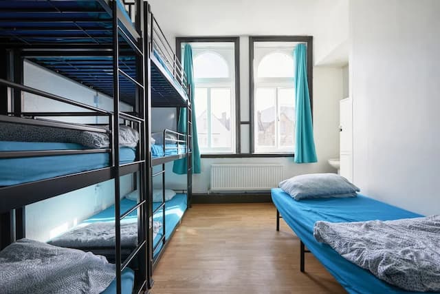 NX London Hostel-9-bed Private Room (shared bathroom)-3