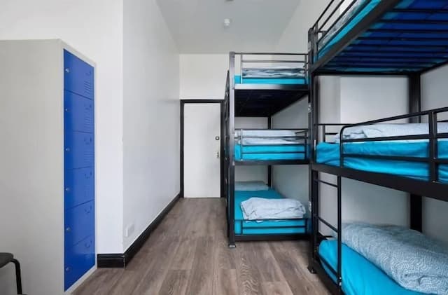 NX London Hostel-6 Bed Private Room (shared bathroom)-4