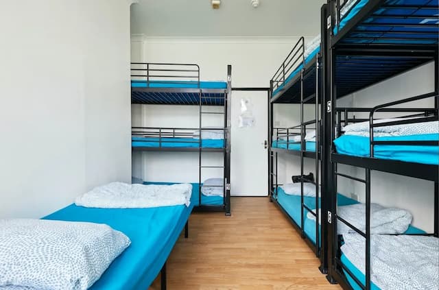 NX London Hostel-Bed in a Shared 10-bed FEMALE Dormitory-1