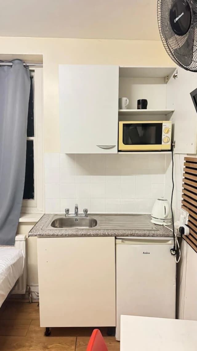 安瓦爾之家-三人房 (37 Collingaham Place)-8