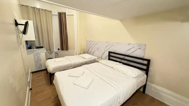 安瓦爾之家-三人房 (37 Collingaham Place)-2