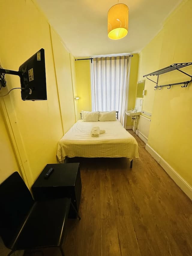 朗斯黛爾酒店-基本雙人房 (Shared Bathroom)-1