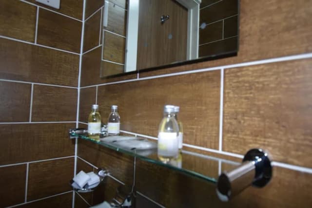 Lucky 8 Hotel-Superior Single Room-9