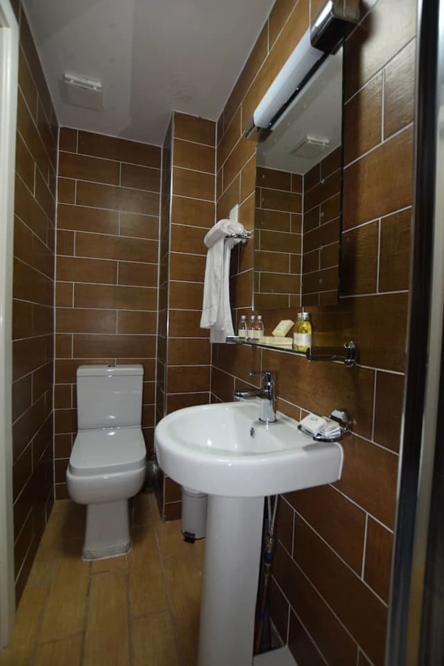 Lucky 8 Hotel-Superior Single Room-7