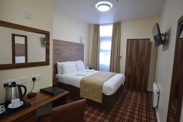 Lucky 8 Hotel-Superior Double Room-8